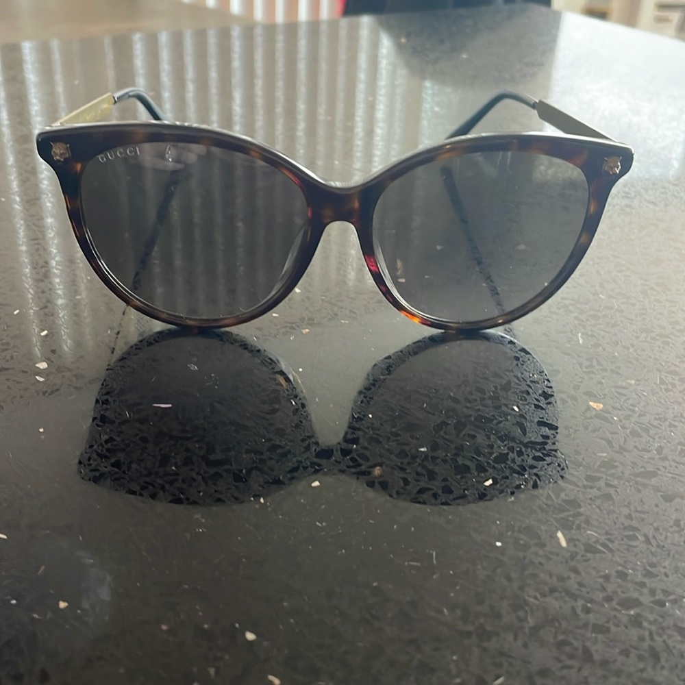Gucci sunglasses - Picture 9 of 11
